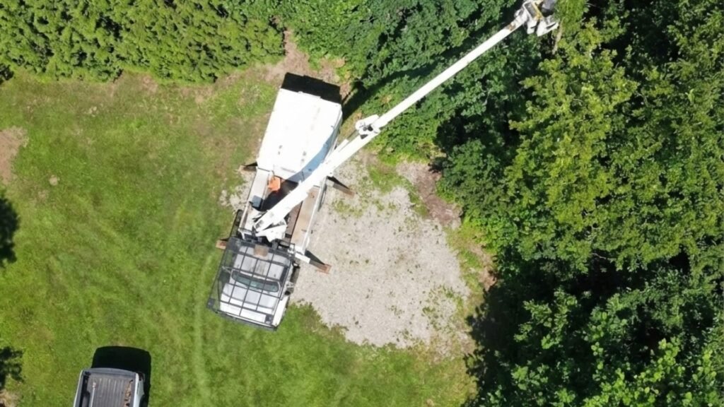 Aerial Tree Work Near Me With Bucket Truck in Ansonia Connecticut